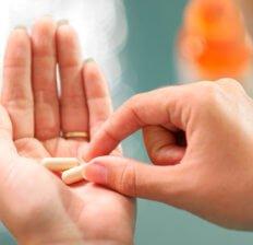 hand-with-pills.jpg